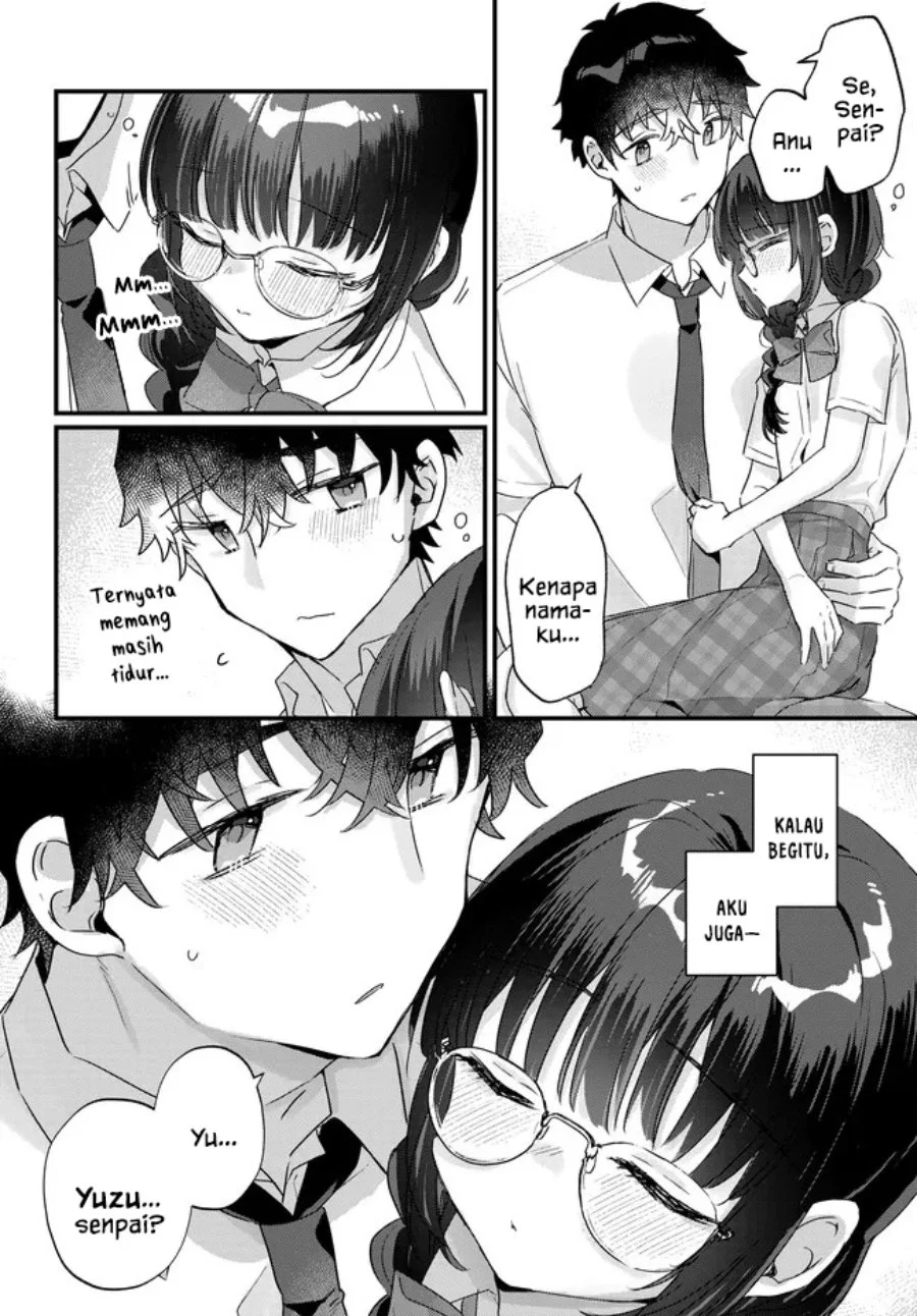 Manga Chiisakute Kawaii Bungeibu no Chiteki na Senpai o, Hiza no Ue ni Nosetara Mainichi Suwattekuru you ni natta Chapter 4.2 gambar 2